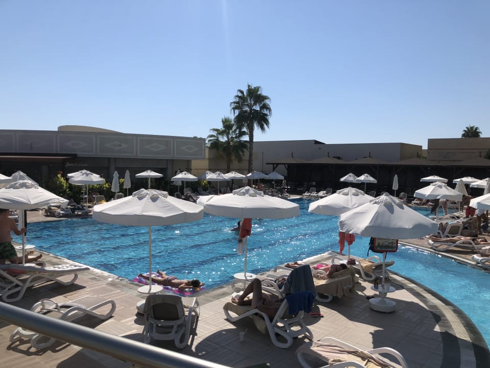 Pool Kirman Belazur Resort & Spa