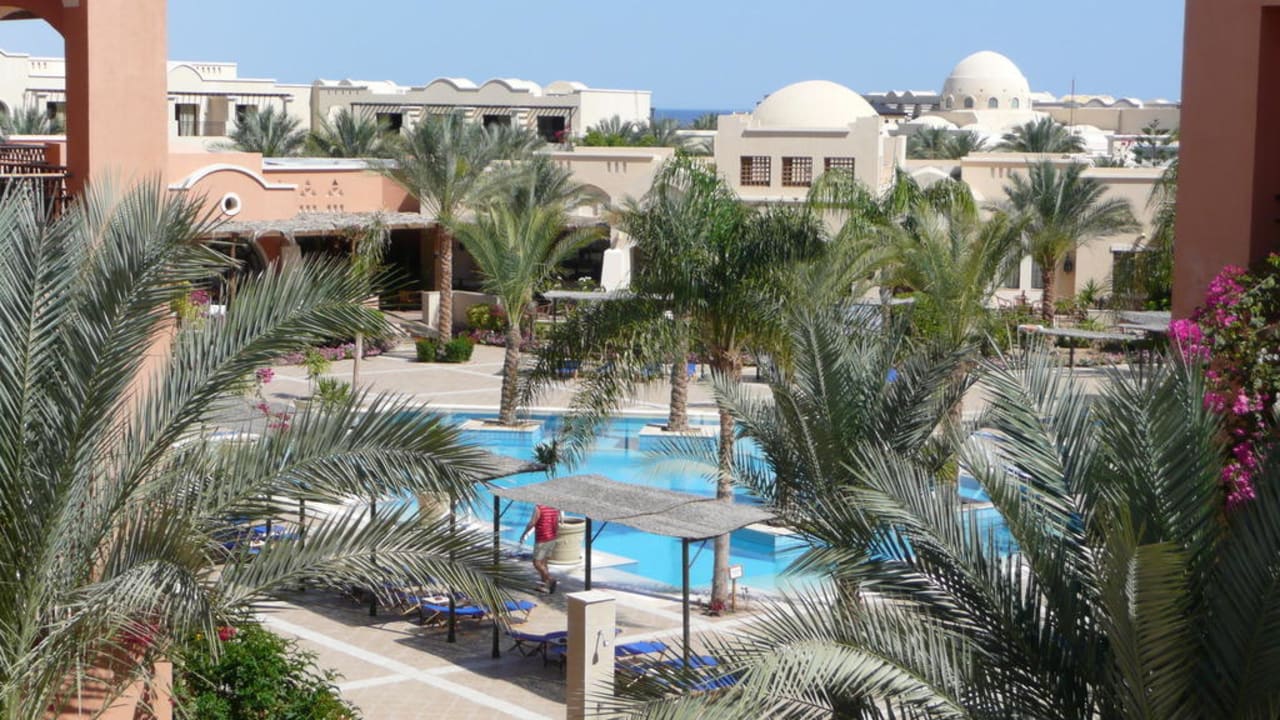 Poolanlage, Ausblick Innenhof zum Restaurant Jaz Dar EL Madina