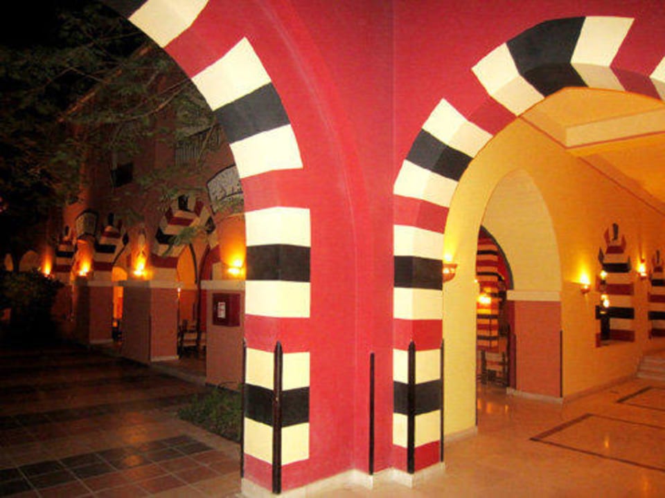 Im Bereich des Bazars Jaz Makadi Saraya Resort