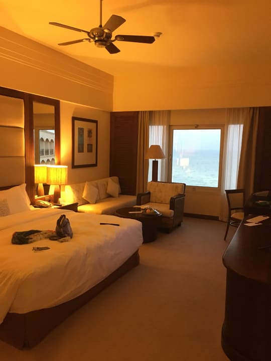 Blick ins Zimmer Hotel Danat Jebel Dhanna Resort