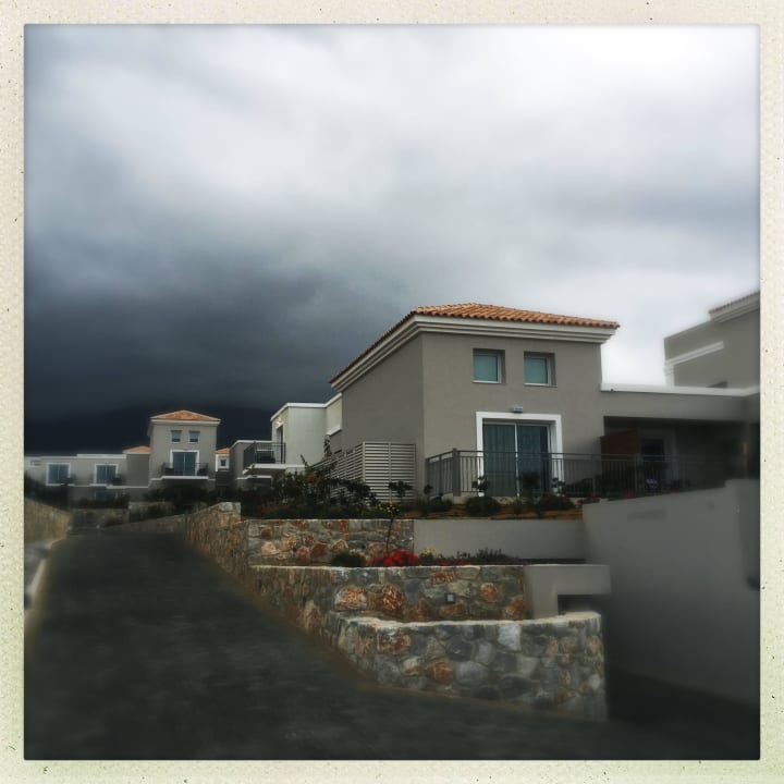 Oft Wolken am Berg und Sonne am Strand Anemos Luxury Grand Resort