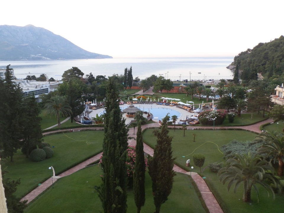 Basen Iberostar Waves Bellevue