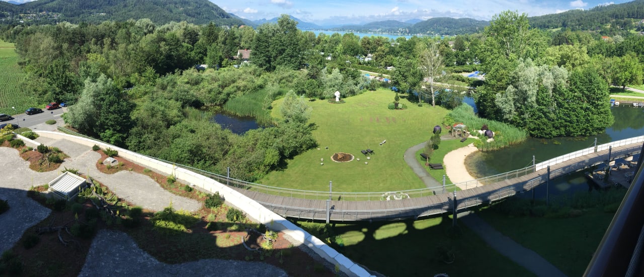 Ausblick vom 5. Stock Das Seepark Wörthersee Resort