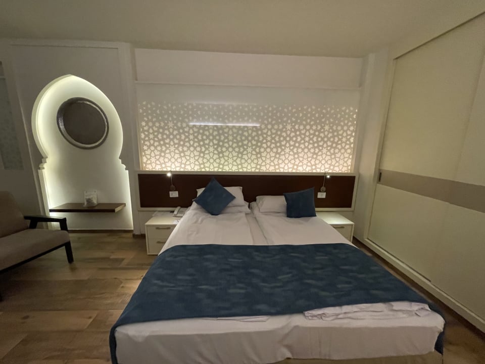 Zimmer ROBINSON SOMA BAY