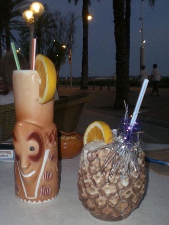 Cocktails der Hotelbar Grupotel Acapulco Playa - Adults Only