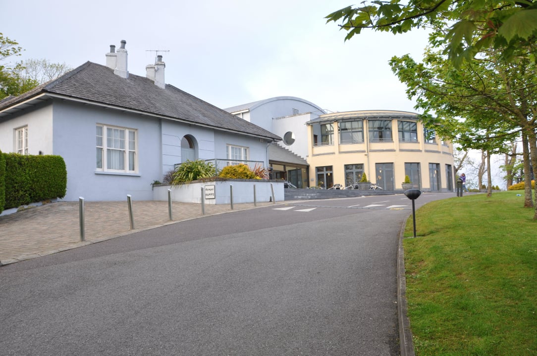 Straße zum Empfang Hotel Ballyroe Heights