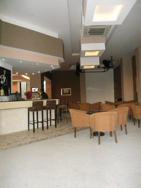 Bar przy lobby Hotel Babaylon