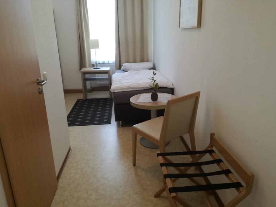 Zimmer Pension Gleis 7