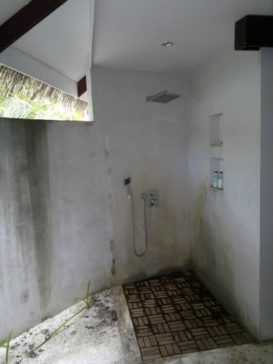 Dusche mit sehr starkem Schimmelbefall Kihaa Maldives