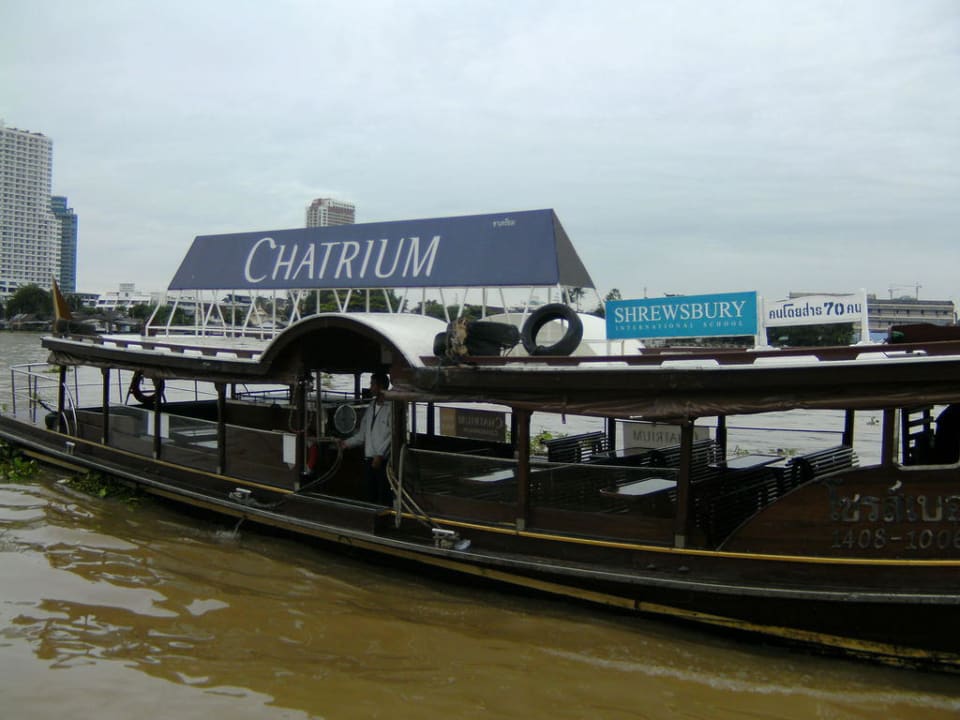 Das Hoteleigene Zubringerboot Chatrium Hotel Riverside Bangkok