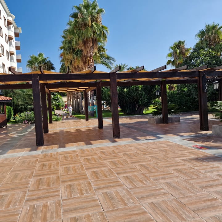 Pool Hotel Royal Garden Beach