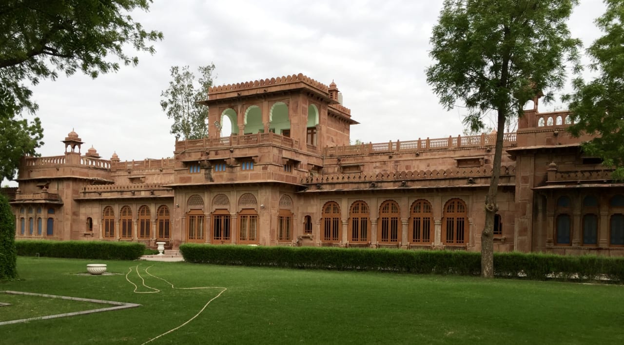 Außenansicht Hotel Laxmi Niwas Palace