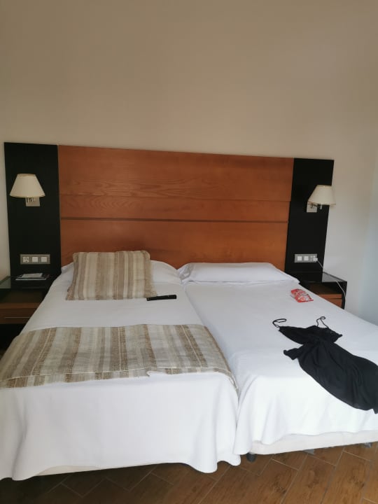 Zimmer HL Miraflor Suites Hotel