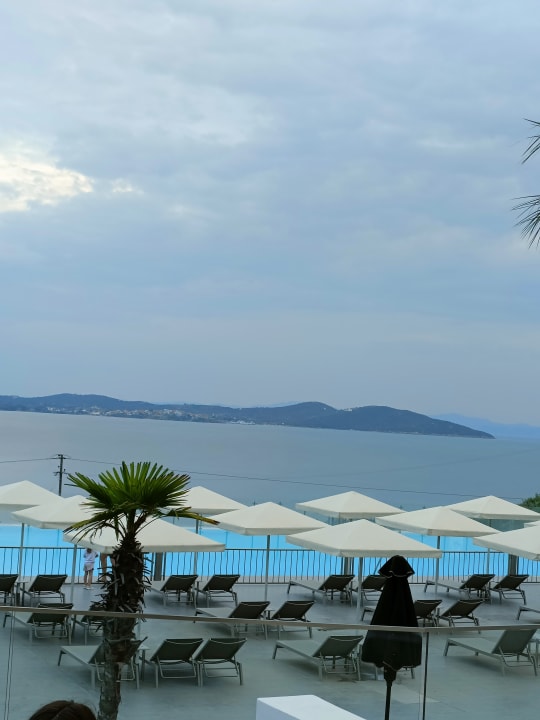 Ausblick Akrathos Beach Hotel