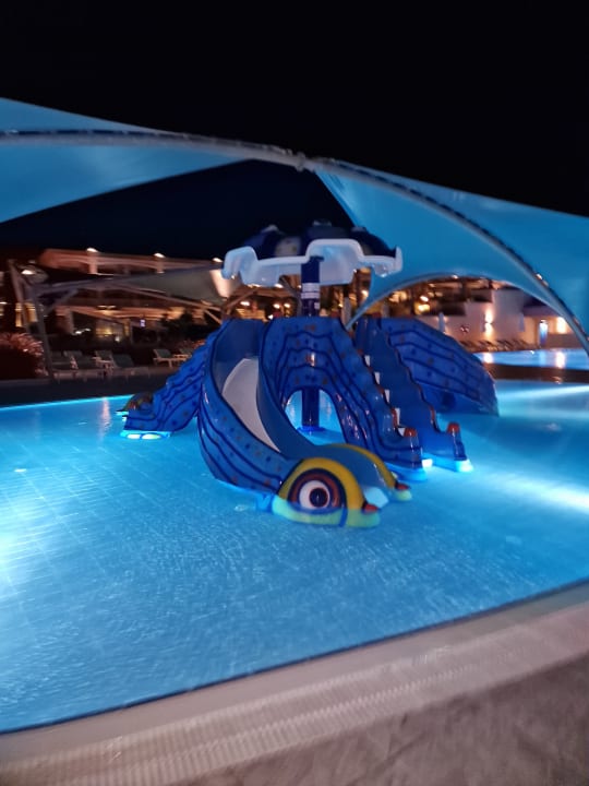 Pool Limak Cyprus Deluxe Hotel