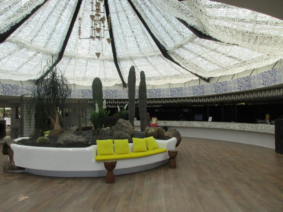 Lobby Hotel H10 Lanzarote Princess