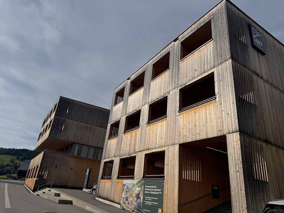 Außenansicht JUFA Hotel Laterns