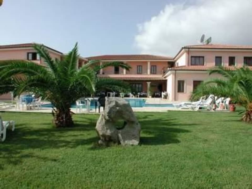 Giardino interno Hotel Baja Azzurra