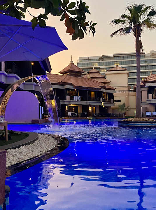 Pool Anantara The Palm Dubai Resort
