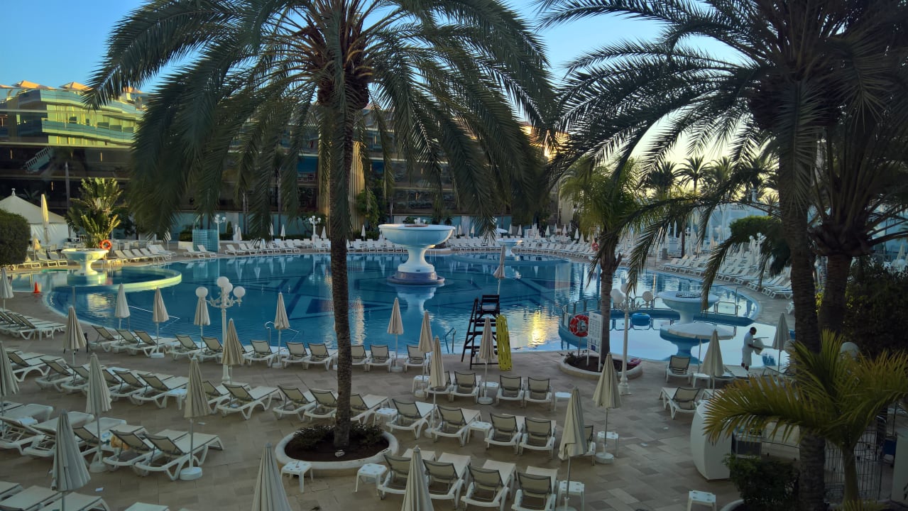 Pool Mediterranean Palace Hotel