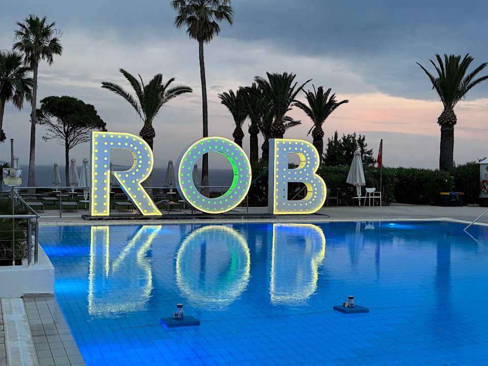 Pool ROBINSON DAIDALOS