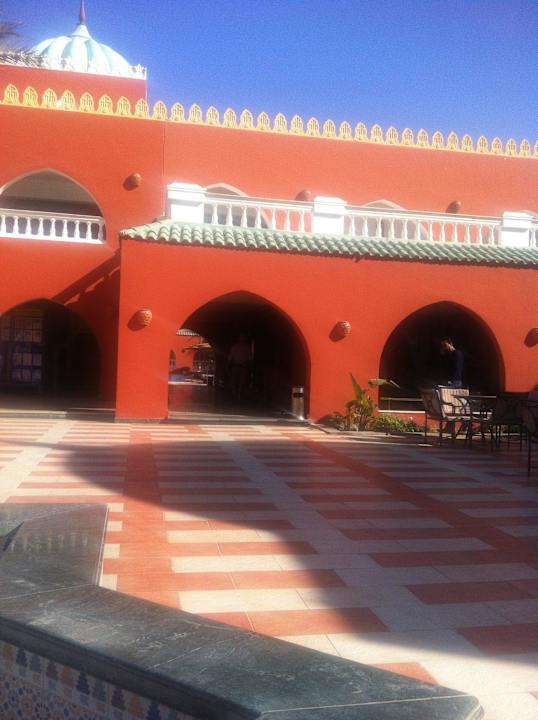 Hinter der Lobby Pickalbatros Alf Leila Wa Leila Resort - Neverland Hurghada