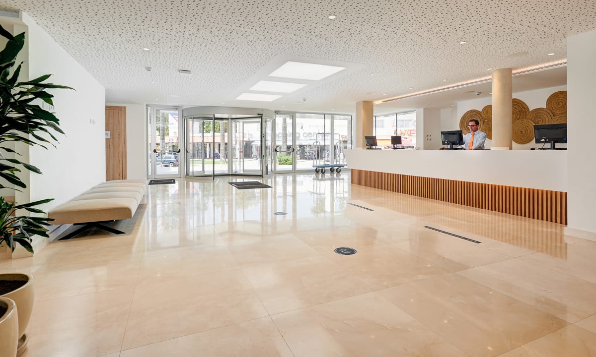 Lobby Hipotels Mediterraneo Club