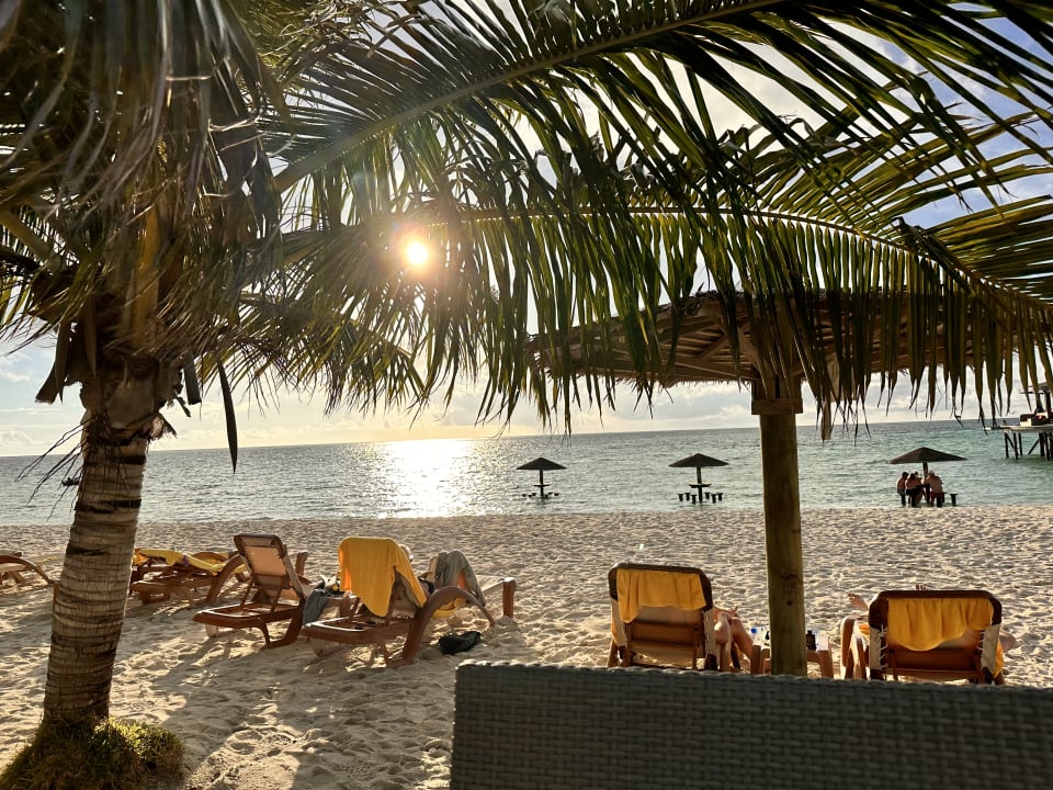 Strand Centara Ras Fushi Resort & Spa Maldives