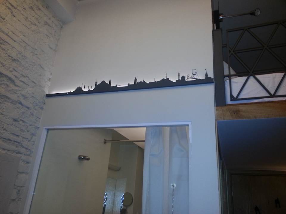 Beleuchtung an der Wand Hotel Peradays