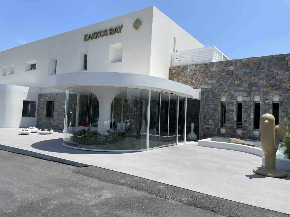 Außenansicht Hotel Kakkos Bay