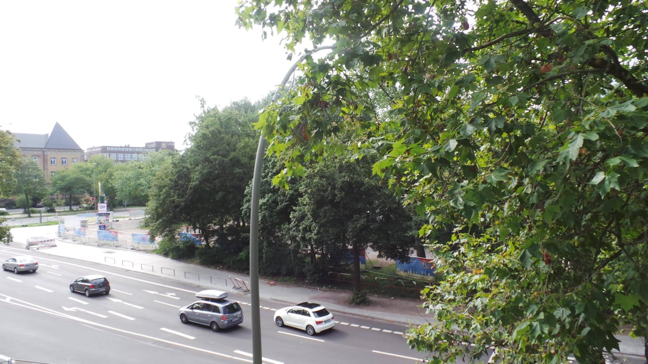 Ausblick vom Zimmer NH Collection Hamburg City