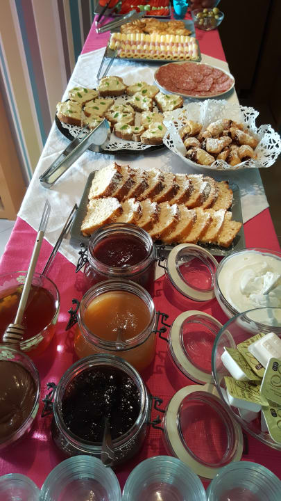 Gastro GreenHill Holiday Suites Sarti