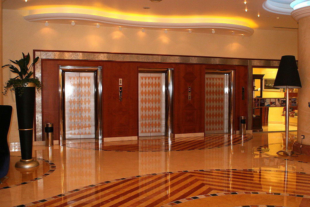 Lobby Le Meridien Mina Seyahi Beach Resort & Waterpark