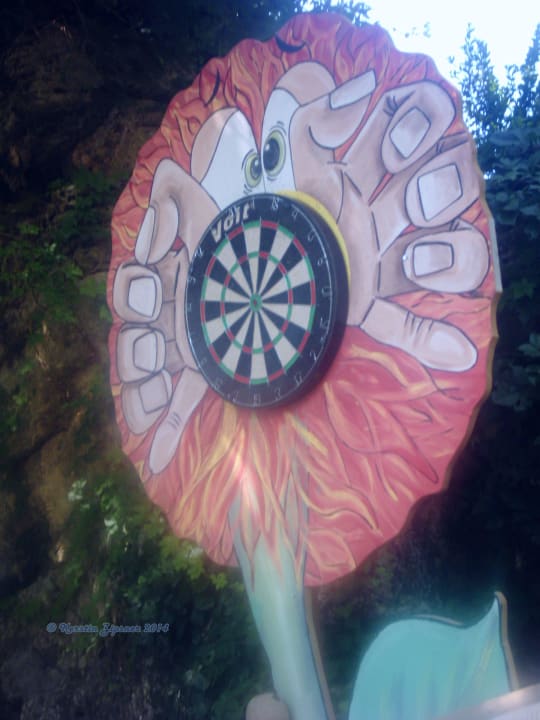 Dart-Time Can Garden Beach