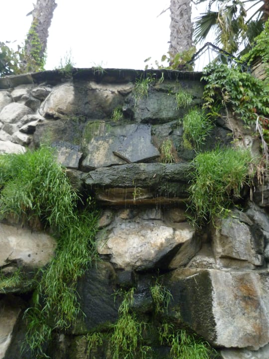 Einer der Springbrunnen Hotel Geranion Village