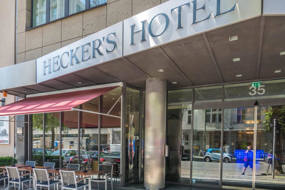 Hoteleingang Hecker's Hotel Kurfürstendamm