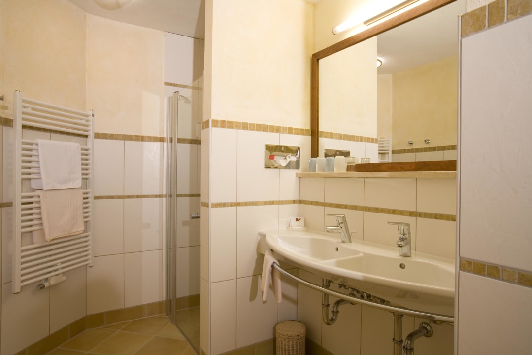 Badezimmer Hotel Garni Sallerhof