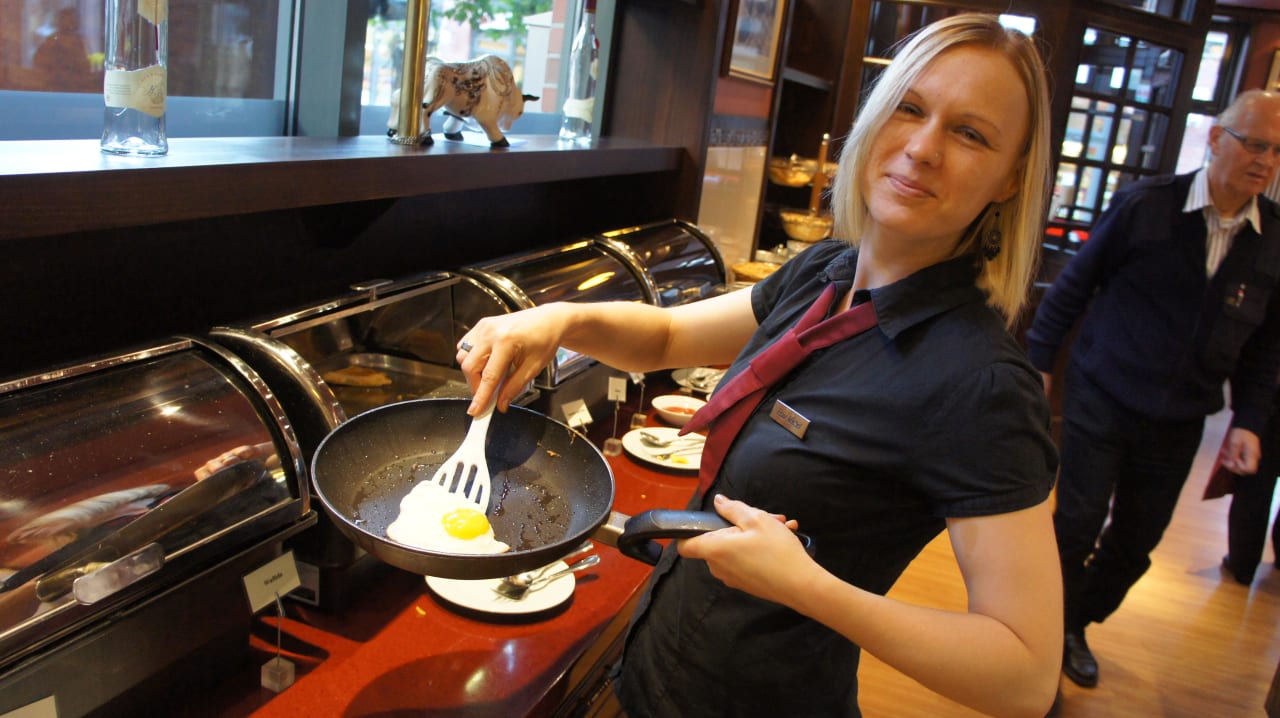 Frühstücksbuffet Restaurant Leon's Hotel Aalreuse