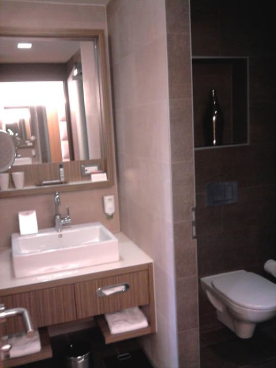 Badezimmer St. Martins Therme & Lodge Hotel