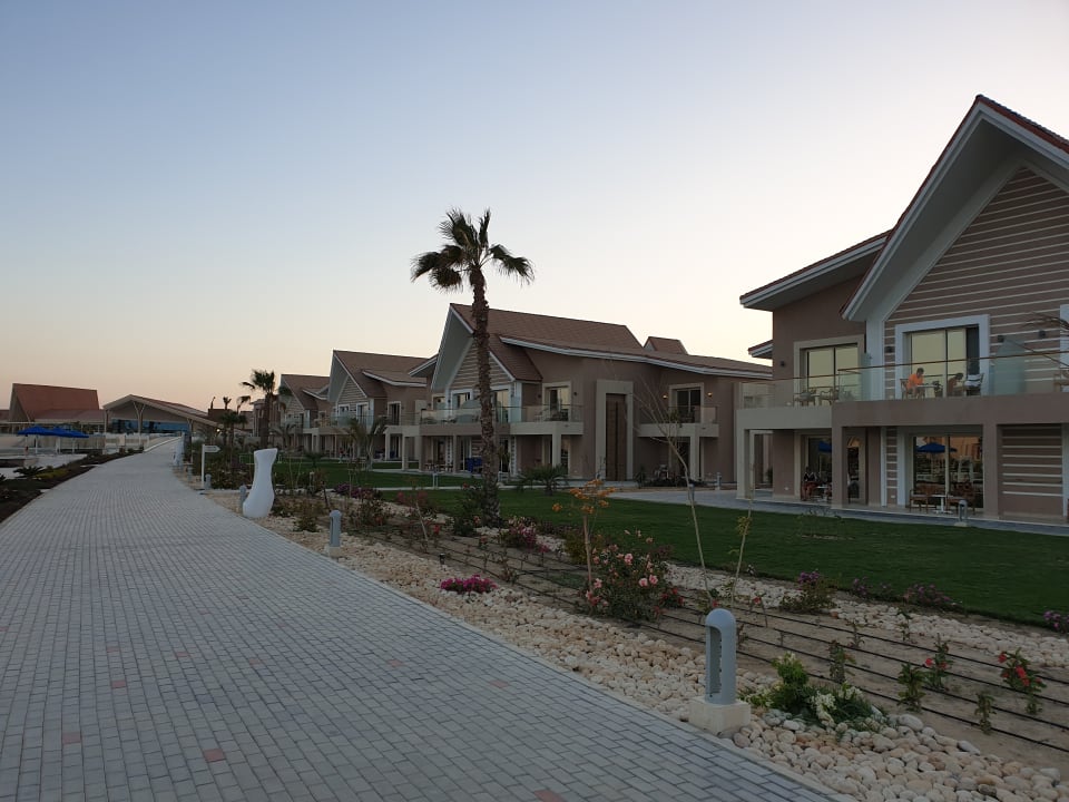 Außenansicht Pickalbatros Sea World Resort - Marsa Alam