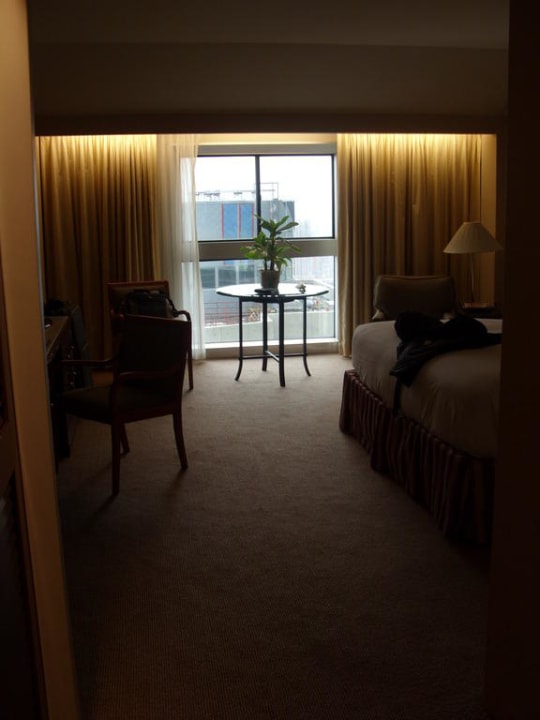Eingang zum Zimmer Millennium Hilton New York One UN Plaza