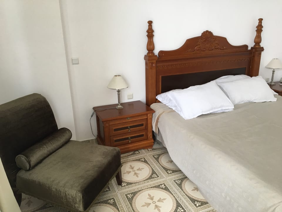 Zimmer Hotel The Cliff Beach & Spa Resort