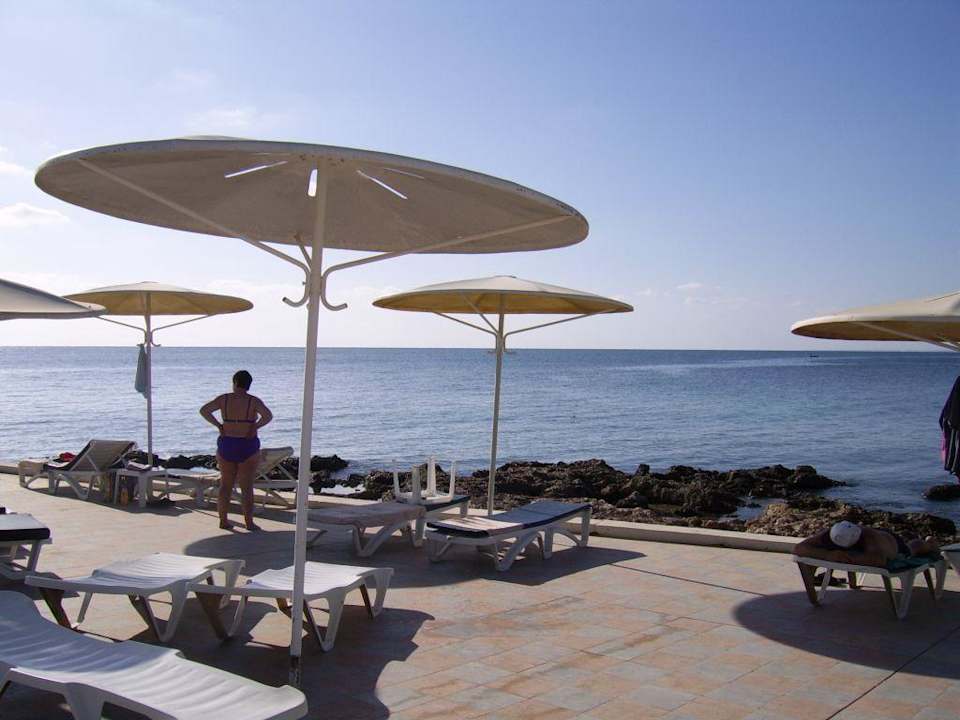 Poolterrasse am Meer Hotel El Mouradi Djerba Menzel