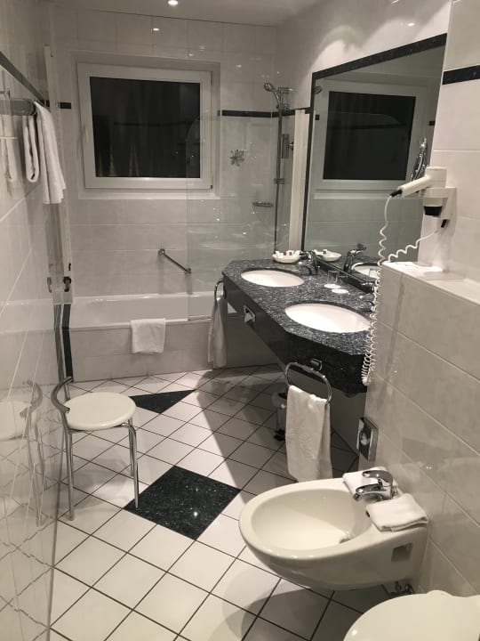 Zimmer Bernstein Villa Kastania