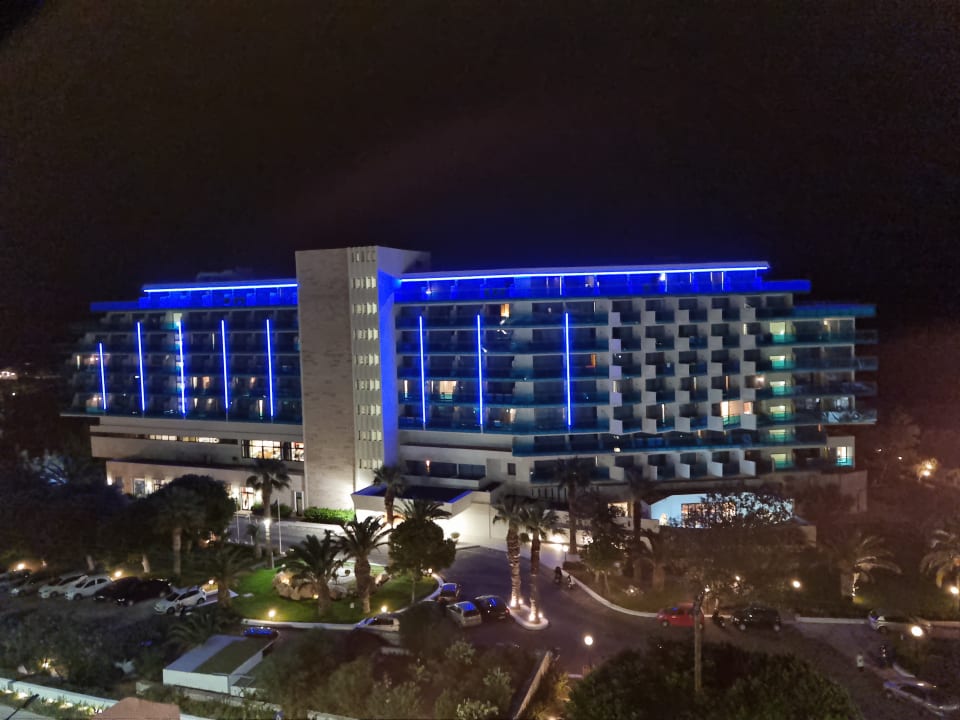 Außenansicht Hotel Calypso Beach