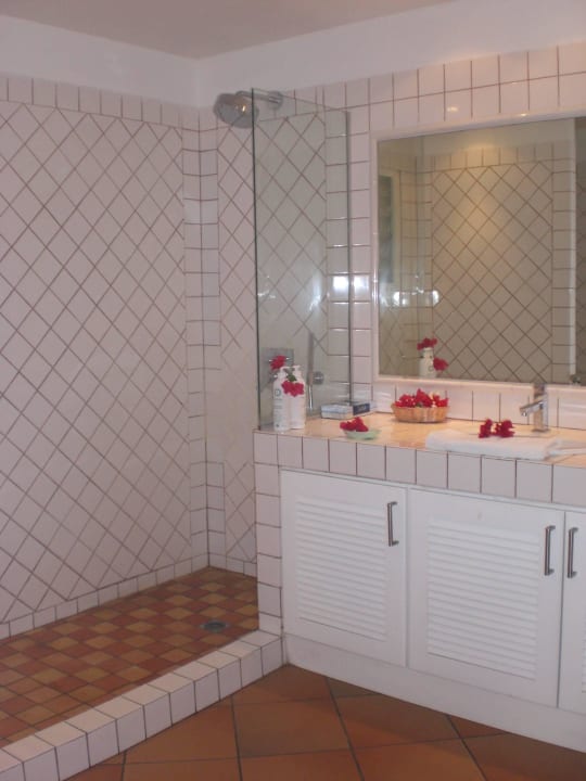 Großes Bad Hotel La Plantation