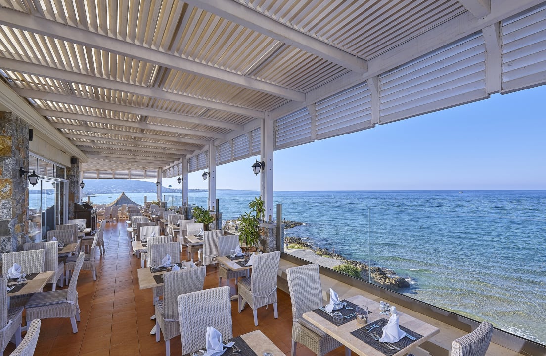 Gastro Alexander Beach Hotel & Village Resort