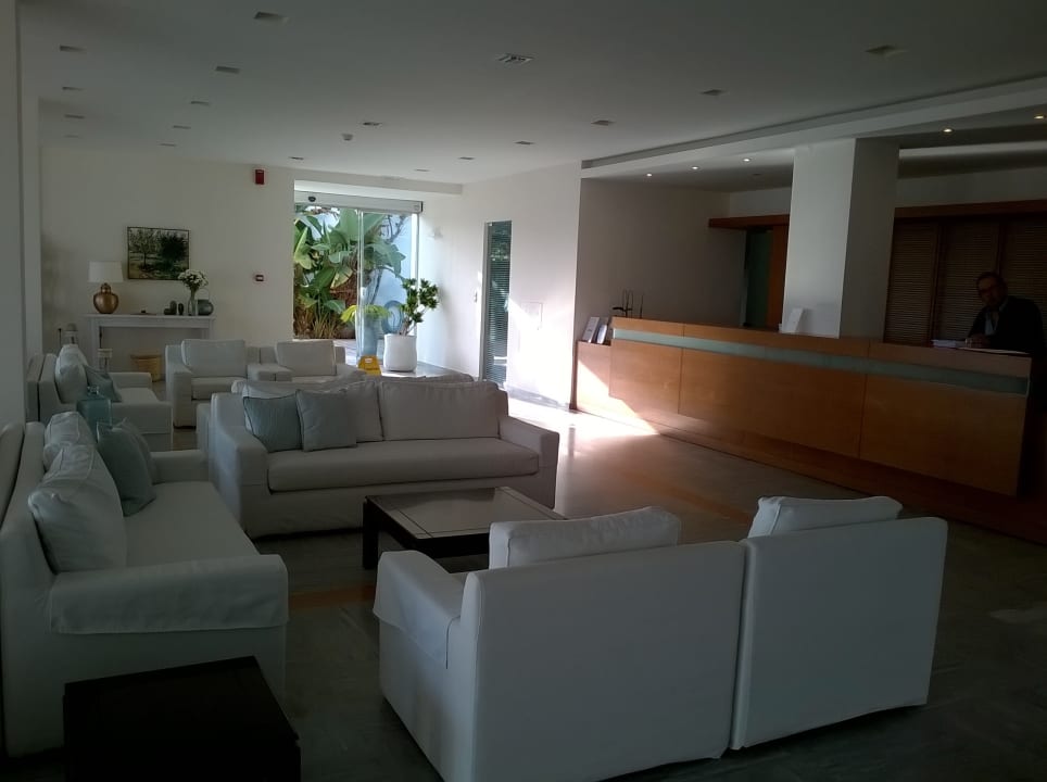 Lobby Maritimo Beach Hotel