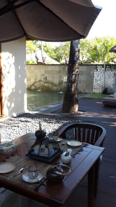 Tea Time - Butler Service in der Villa Jimbaran Puri, A Belmond Hotel, Bali