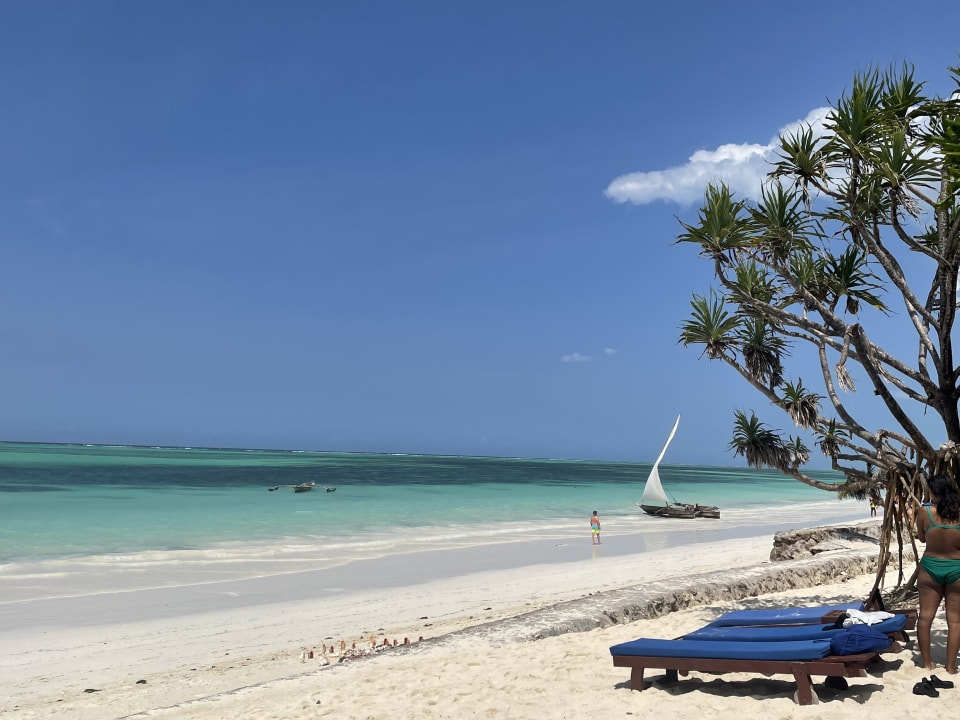 Strand Neptune Pwani Beach Resort & Spa